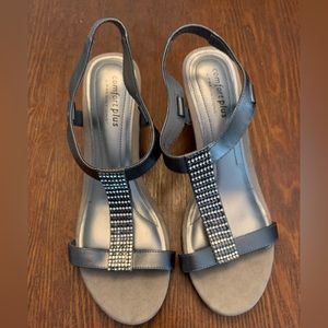 New Comfort Plus by Predictions Wedge Heels Silver 11W